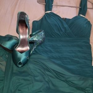 Teal green evening gown size 14